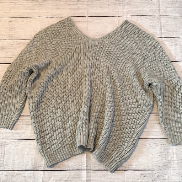 Oversized Sweater L/XL fits like XXL or 1X - Picture 3 of 5